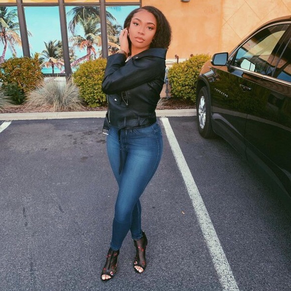 ✨NIB Marissa Floral Embroidered Mesh Caged Heels - Picture 15 of 15